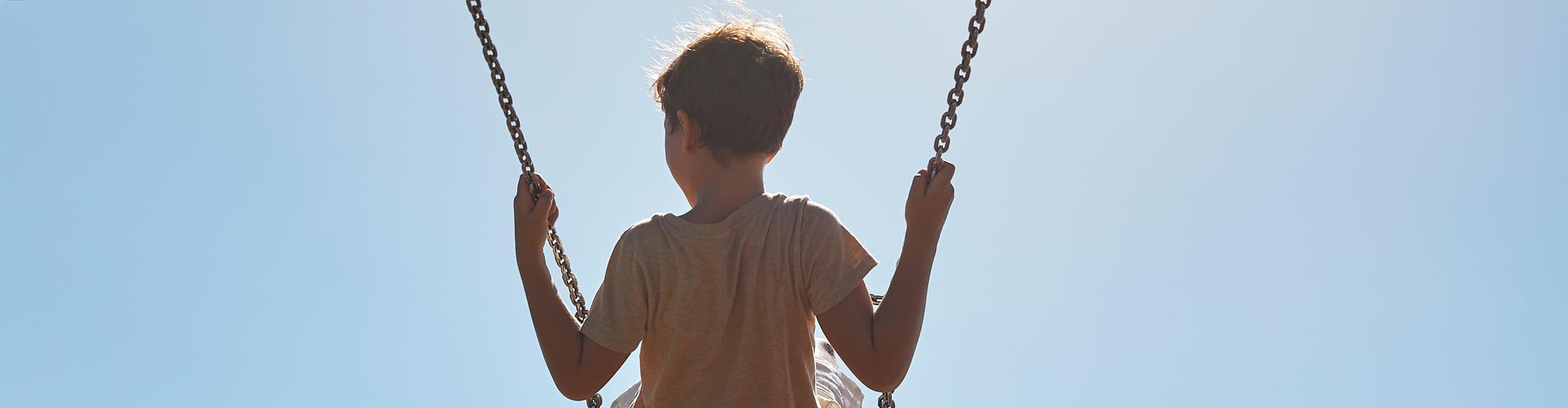 Swinging in the Walloon breeze within a family community